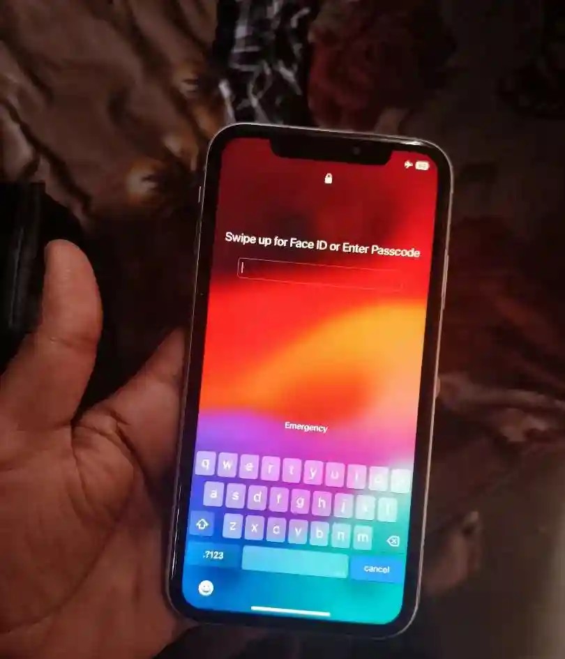 Apple iPhone XR