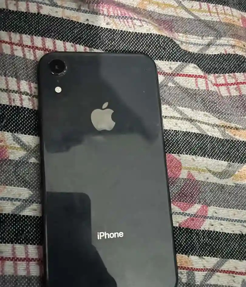 Apple iPhone XR