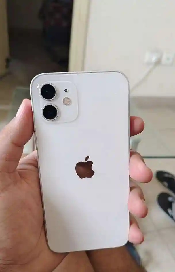 Apple iPhone 12