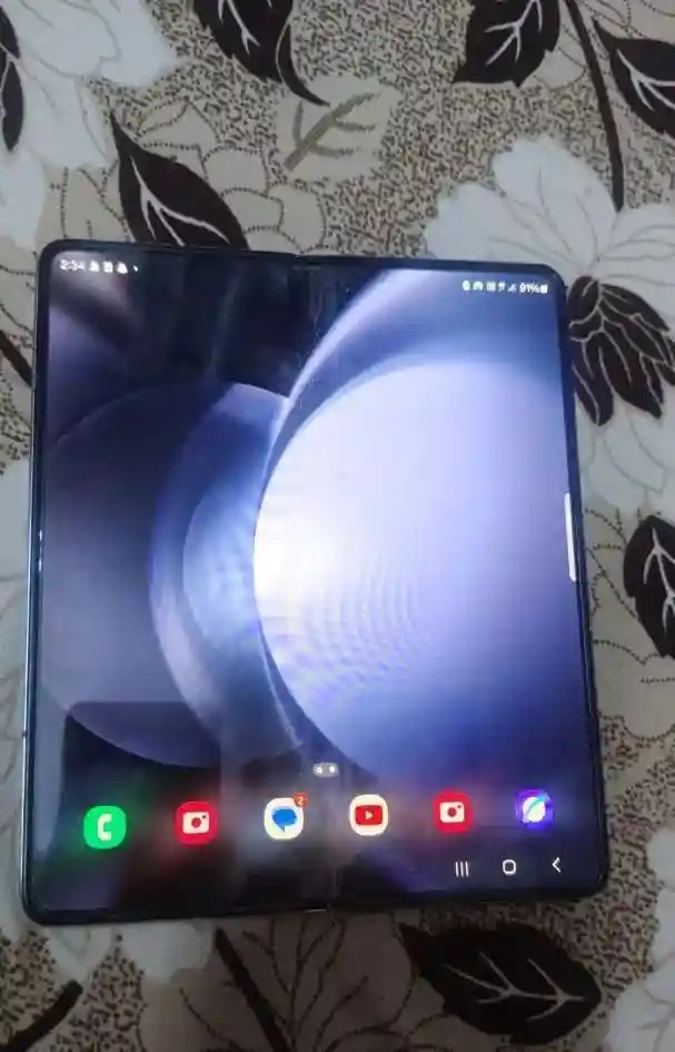 Samsung Galaxy Fold 5G