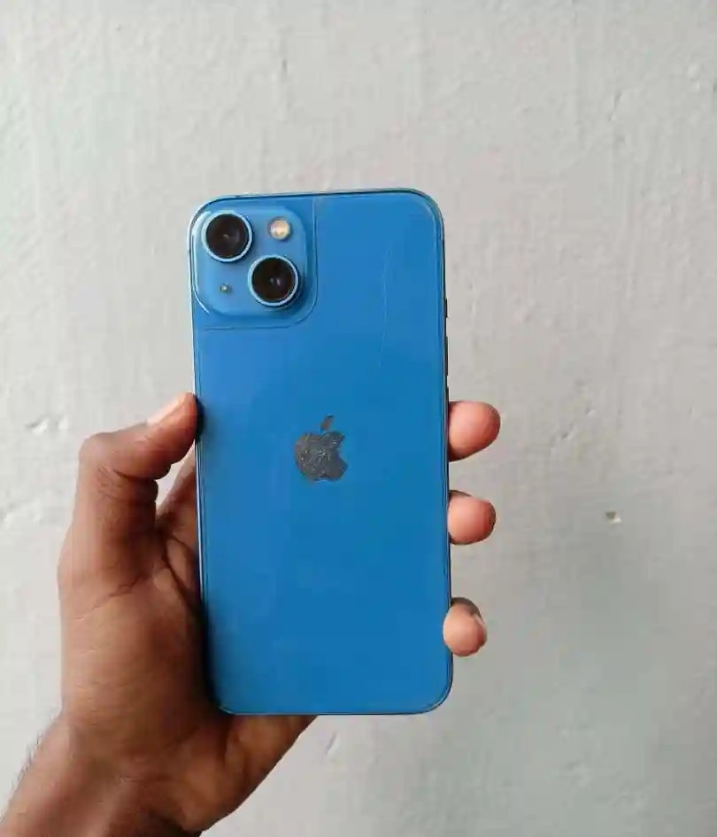 Apple iPhone 13