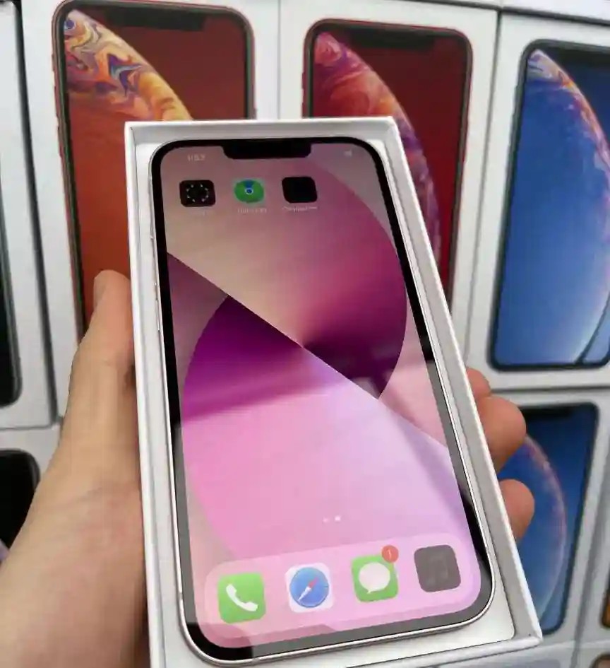Apple iPhone 13