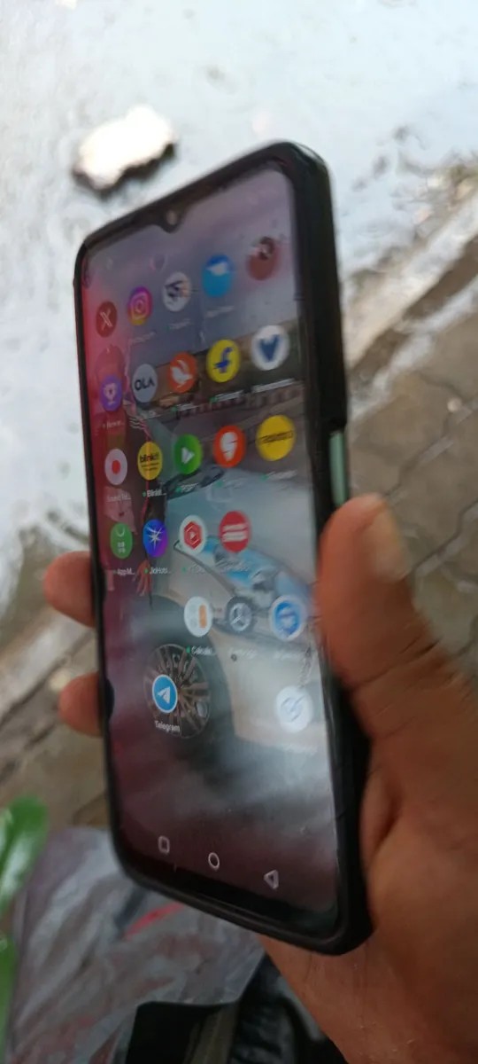 Realme C35