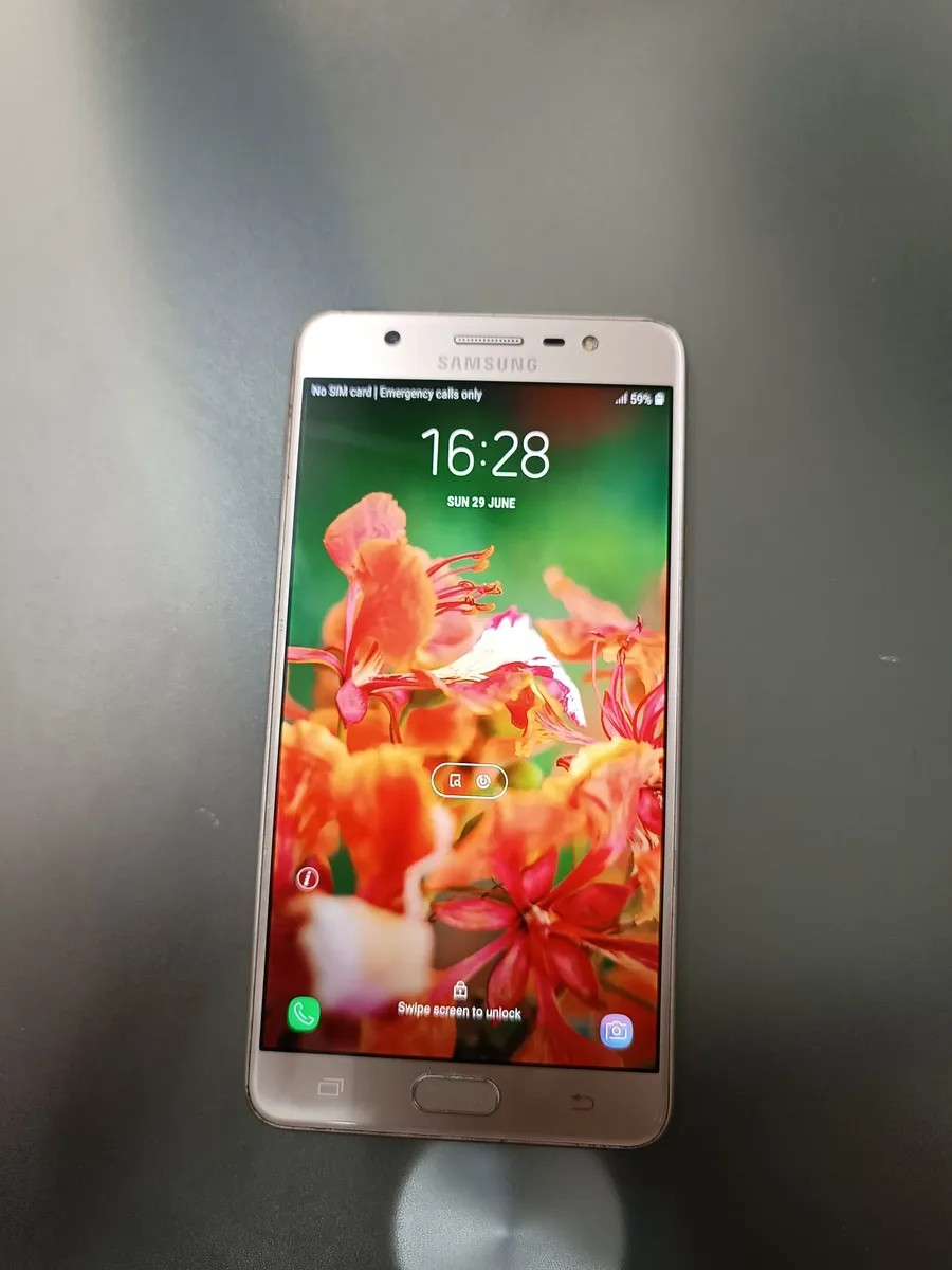 Samsung Galaxy J7 Max
