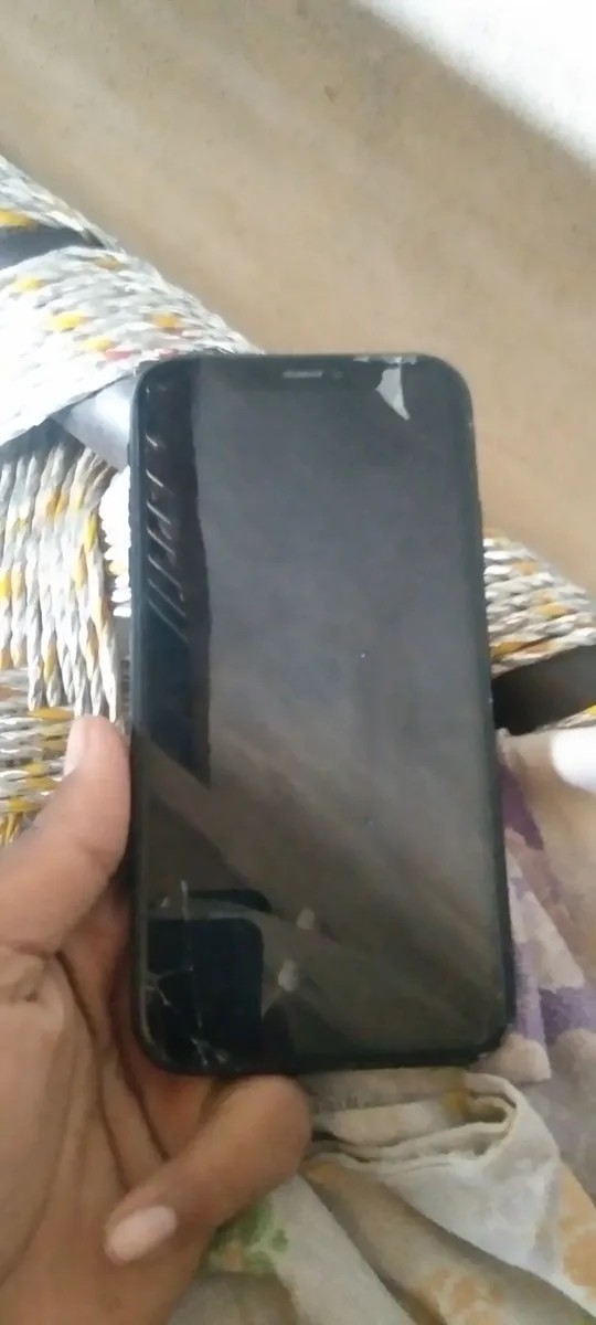 Apple iPhone XR