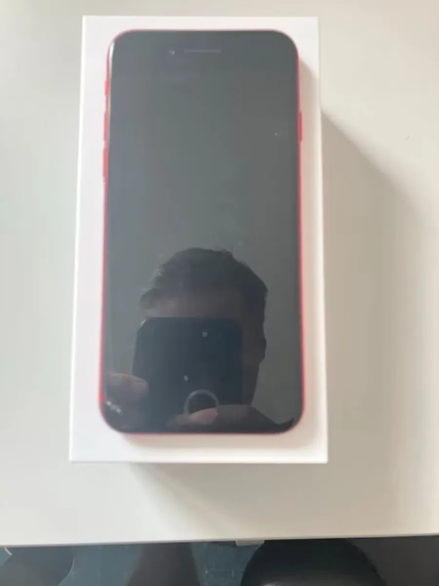 Apple iPhone SE (2020)