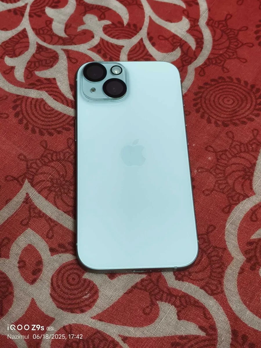 Apple iPhone 15