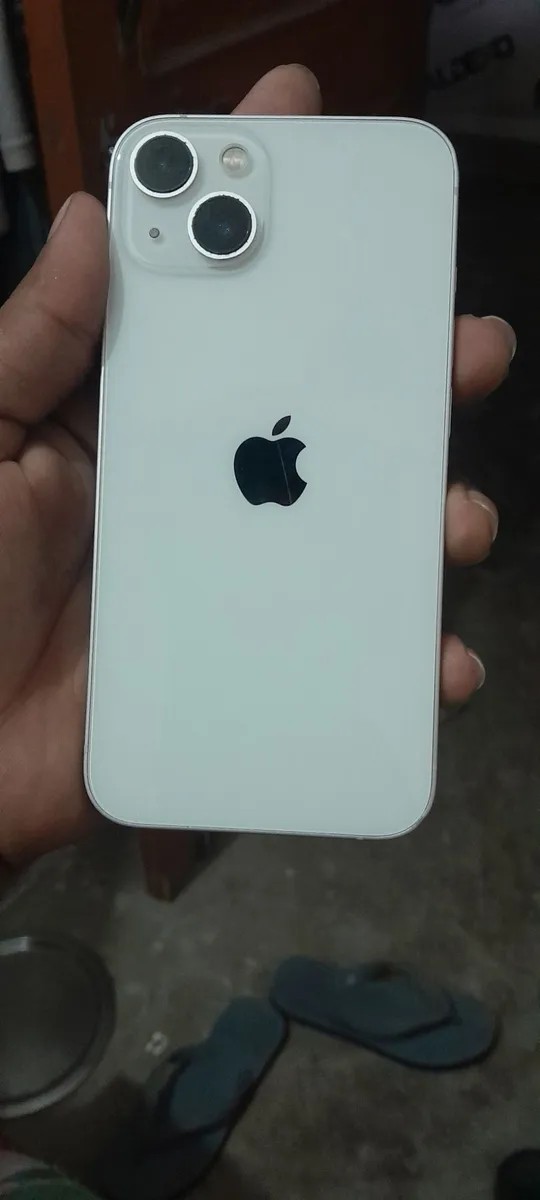 Apple iPhone 13