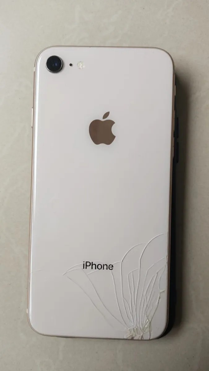 Apple iPhone 8