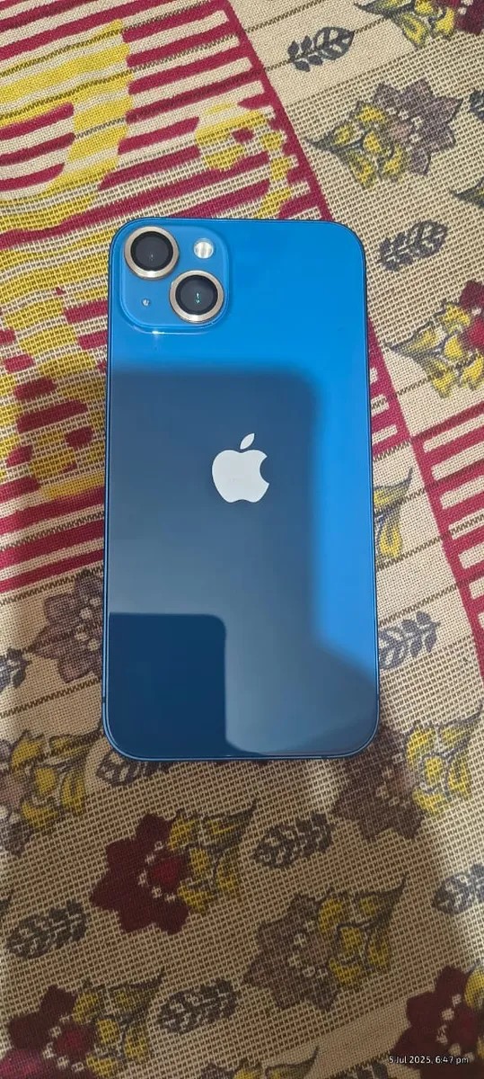 Apple iPhone 13