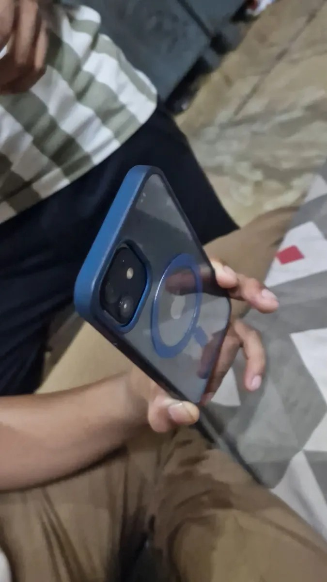 Apple iPhone 12