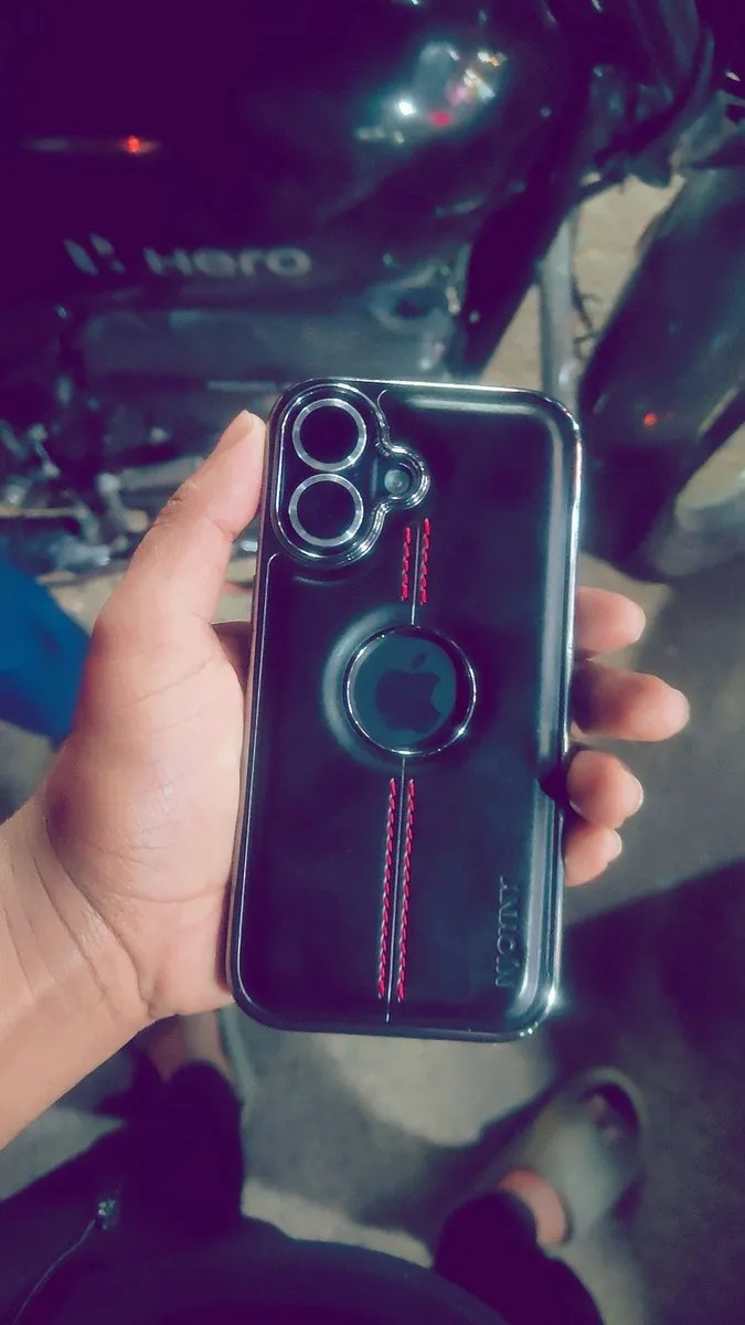 Apple iPhone 16