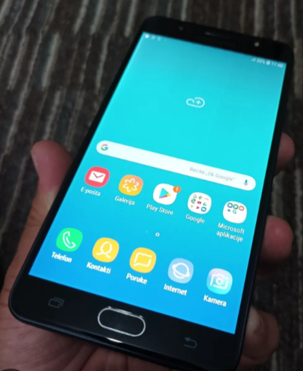 Samsung Galaxy J7 Max