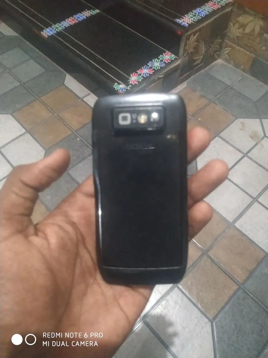 Nokia E71
