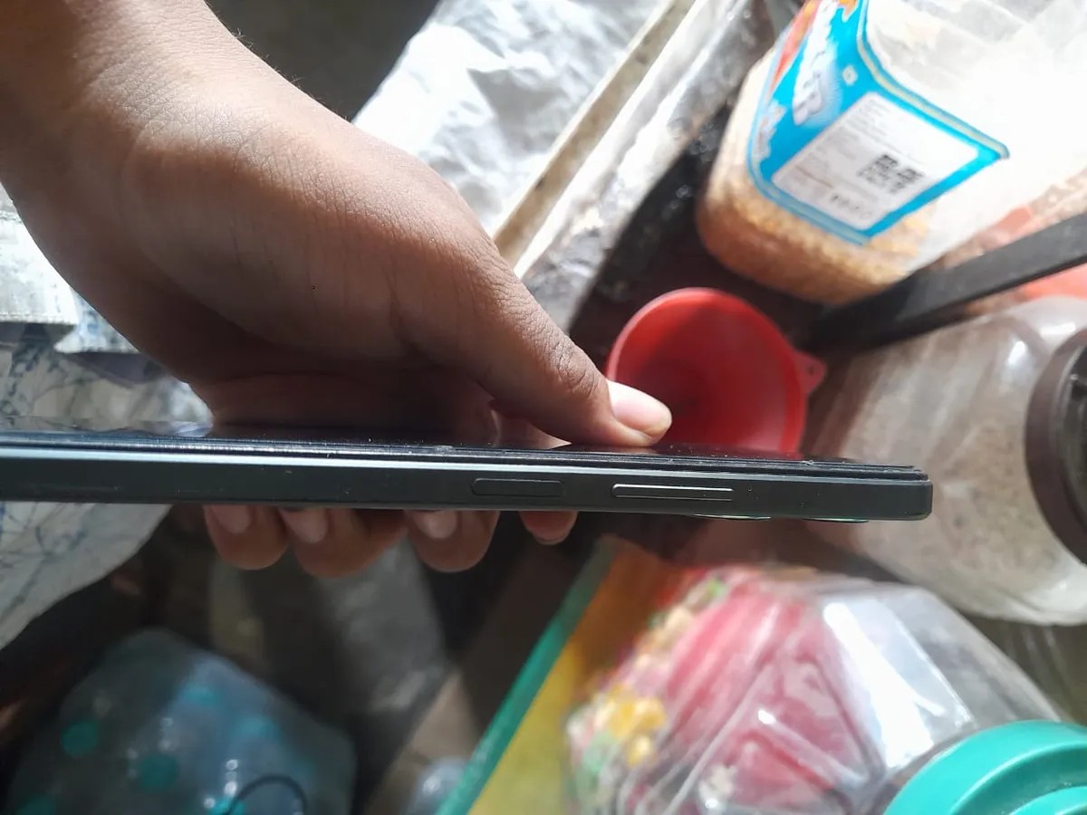 vivo Y17s