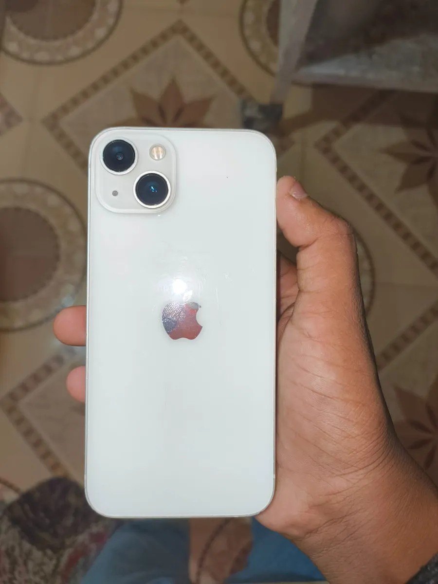 Apple iPhone 13