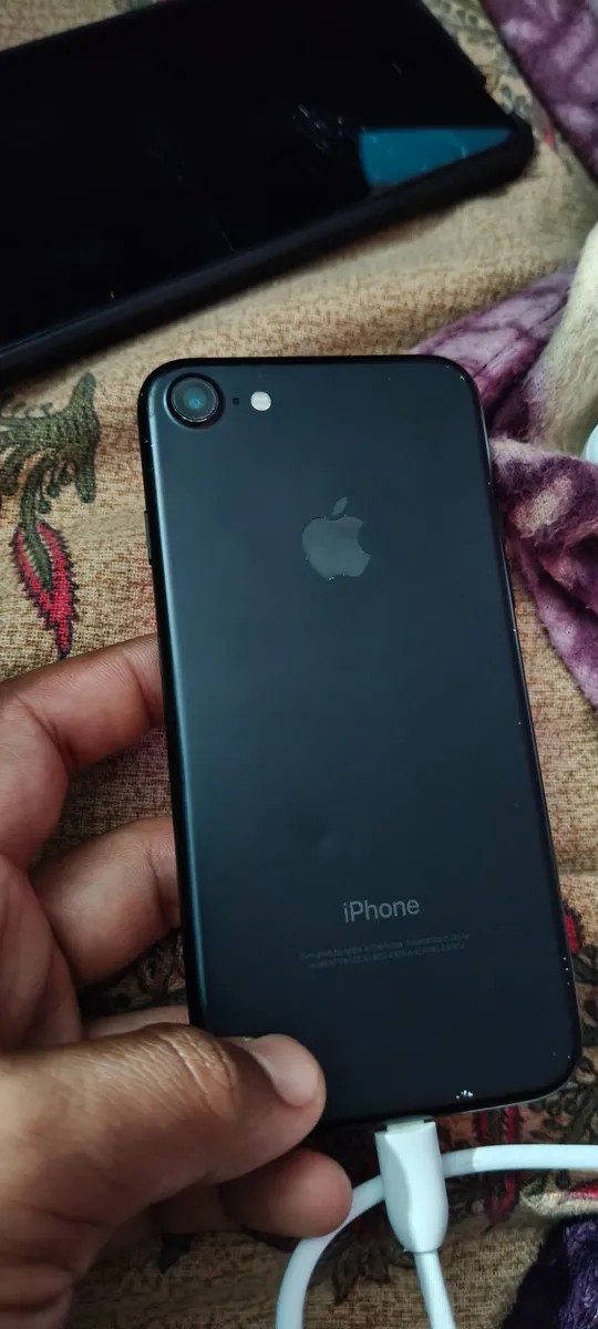 Apple iPhone 7