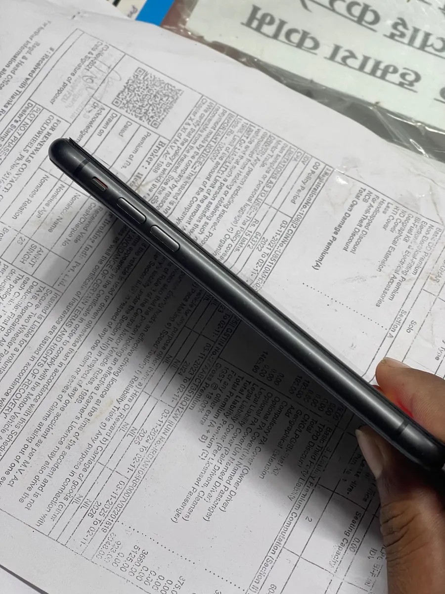 Apple iPhone 11