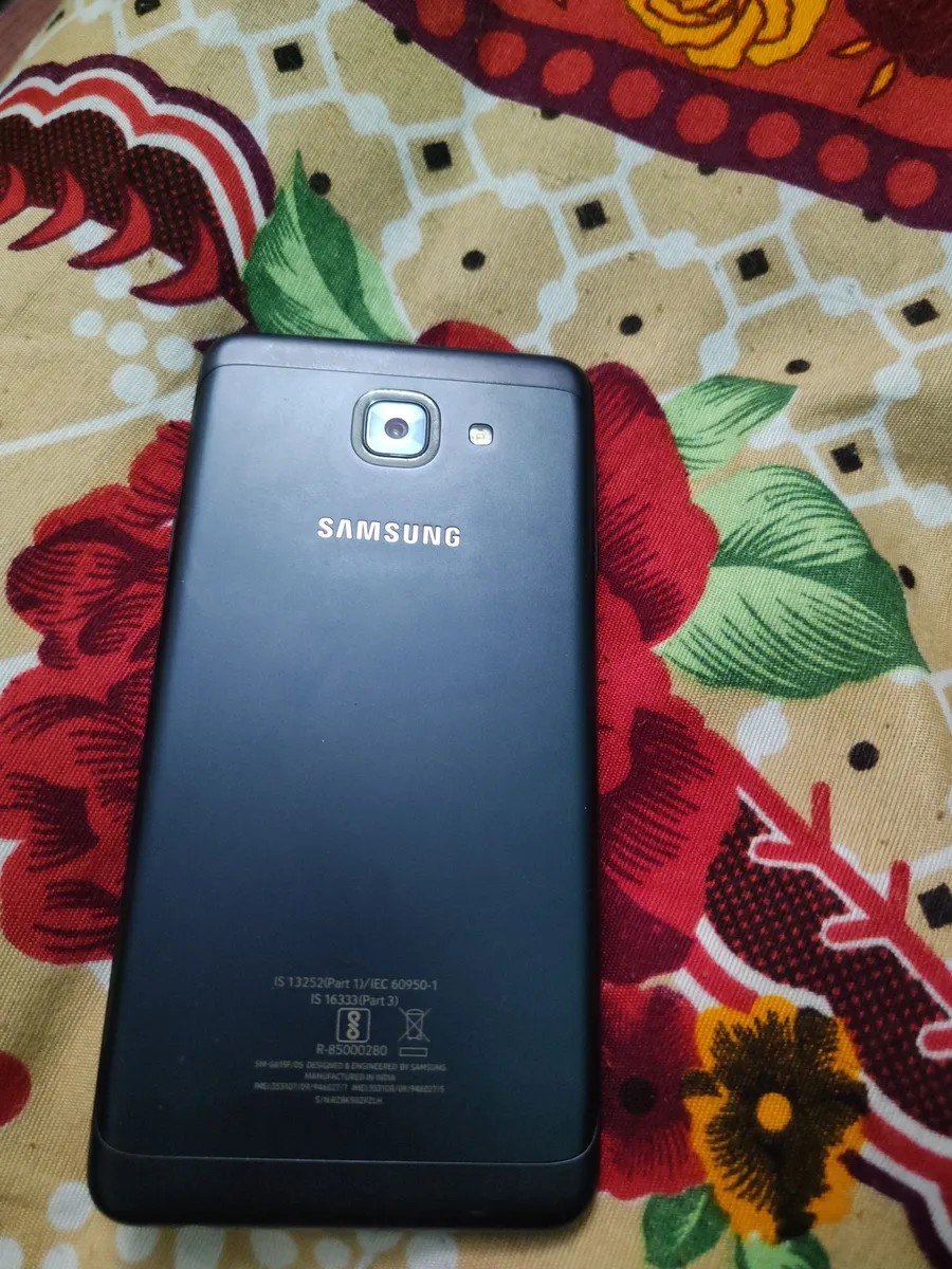 Samsung Galaxy J7 Max
