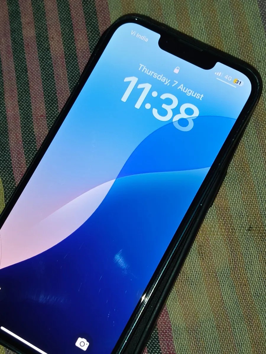 Apple iPhone 13