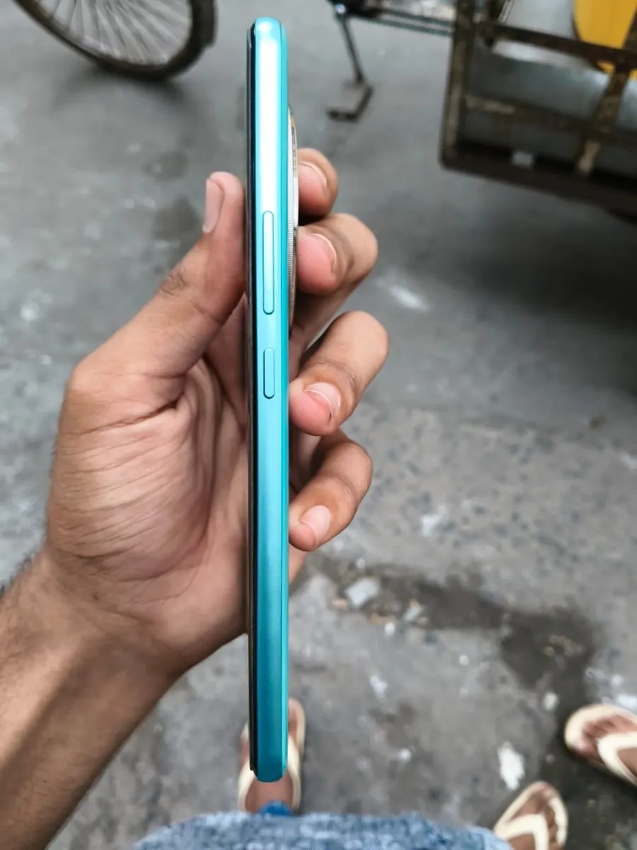 vivo T4