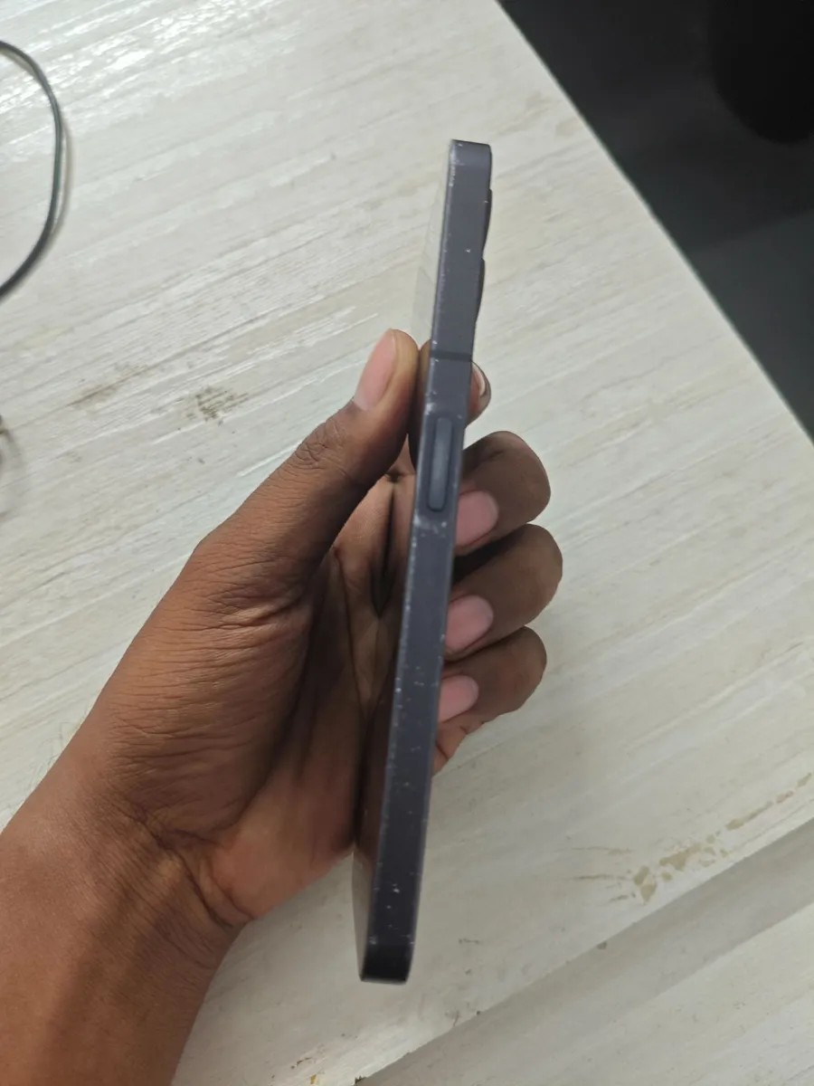 Nothing Phone (1)