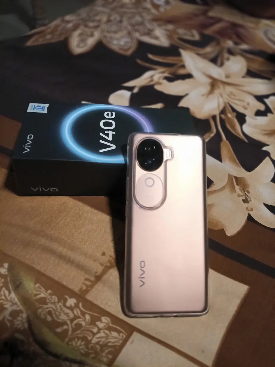 vivo V40e