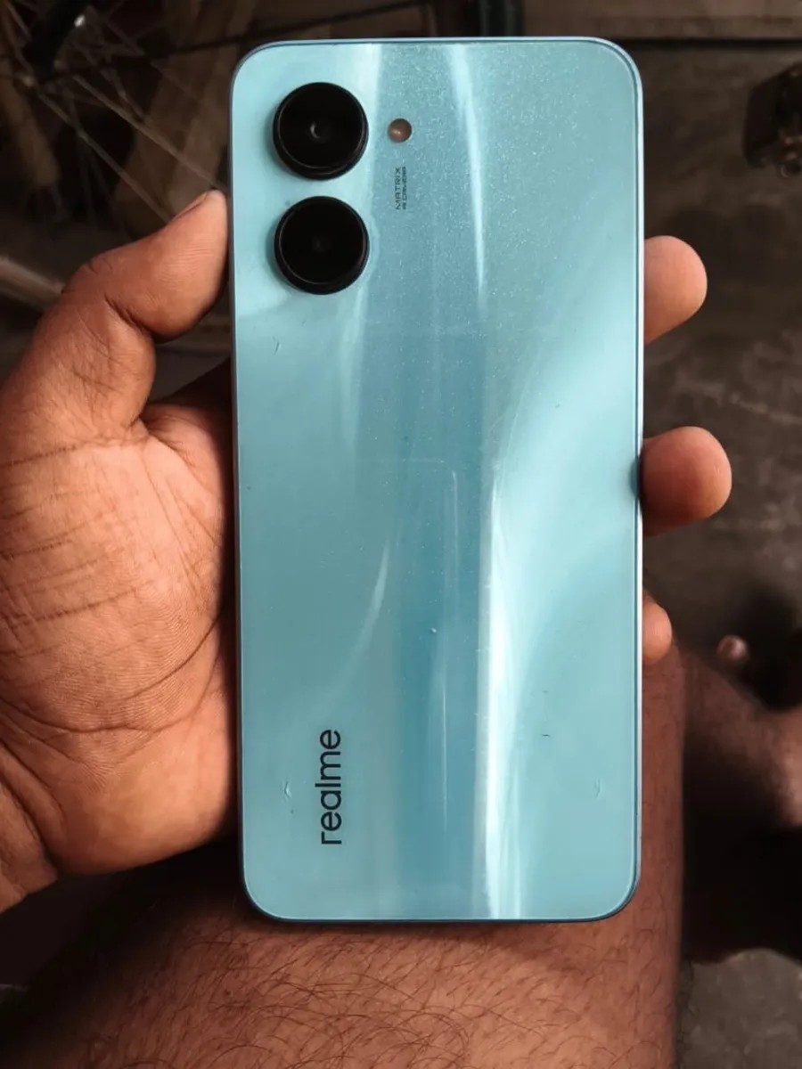Realme C33