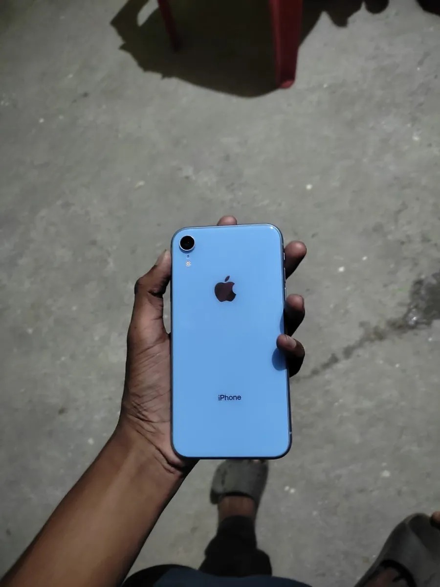 Apple iPhone XR
