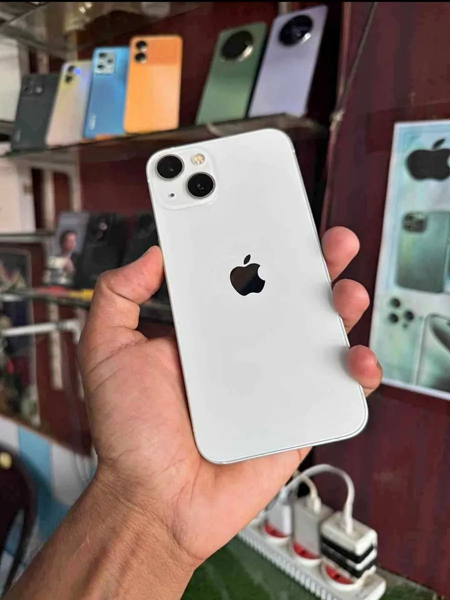 Apple iPhone 13