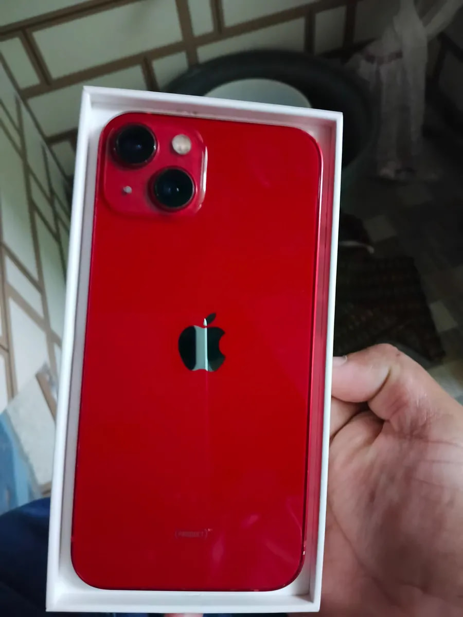Apple iPhone 13