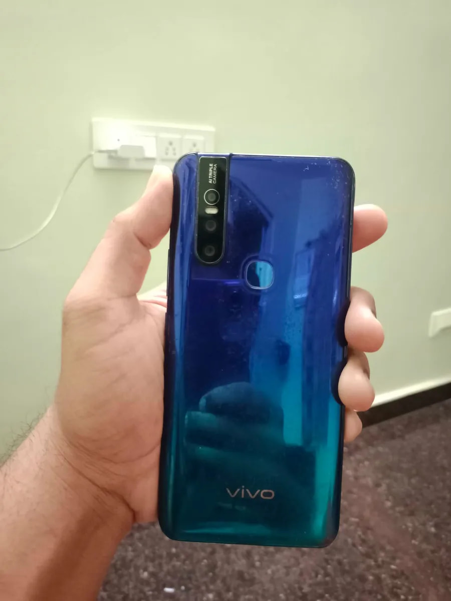 vivo V15