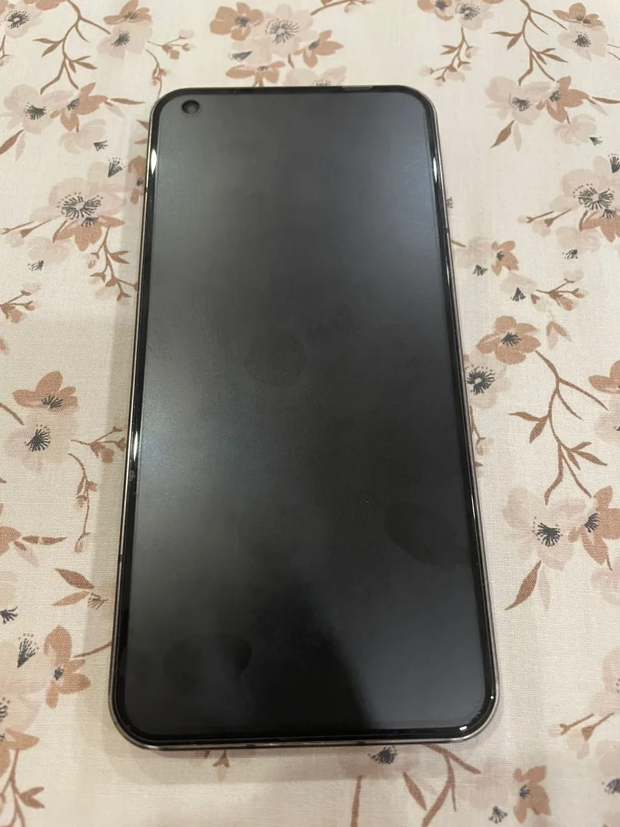 Nothing Phone (1)
