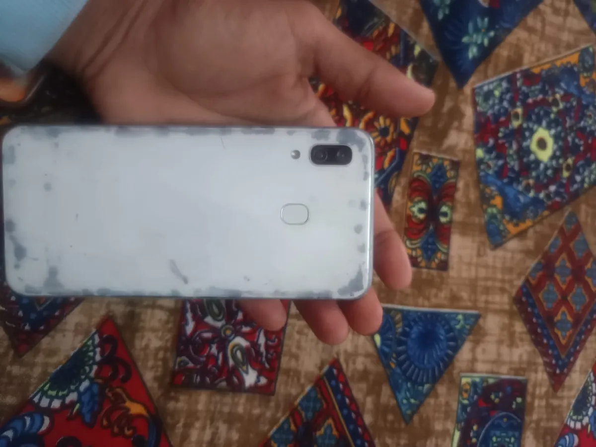 Samsung Galaxy A30