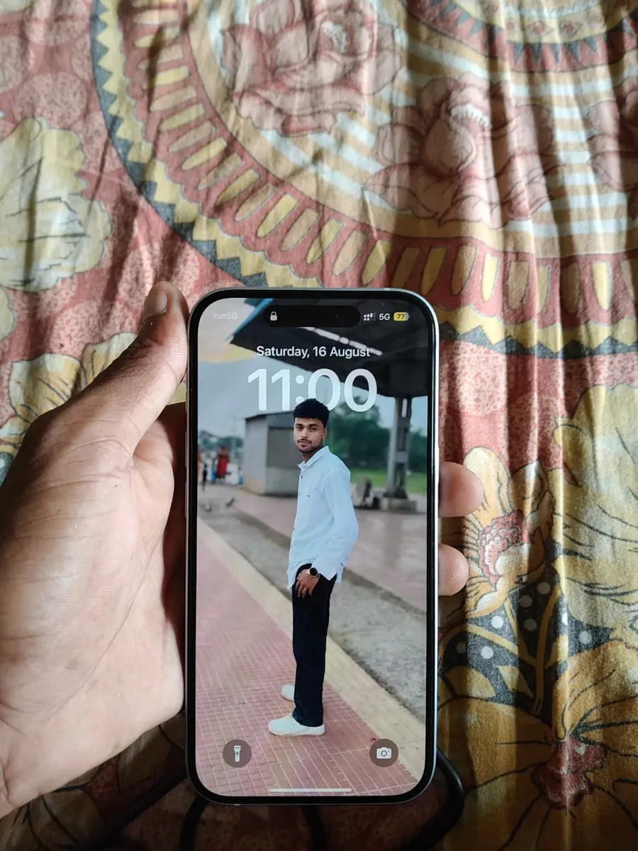 Apple iPhone 15