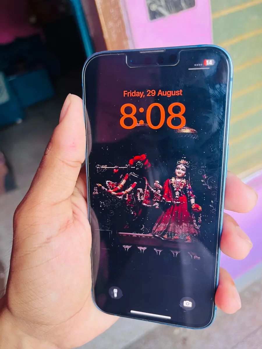 Apple iPhone 13