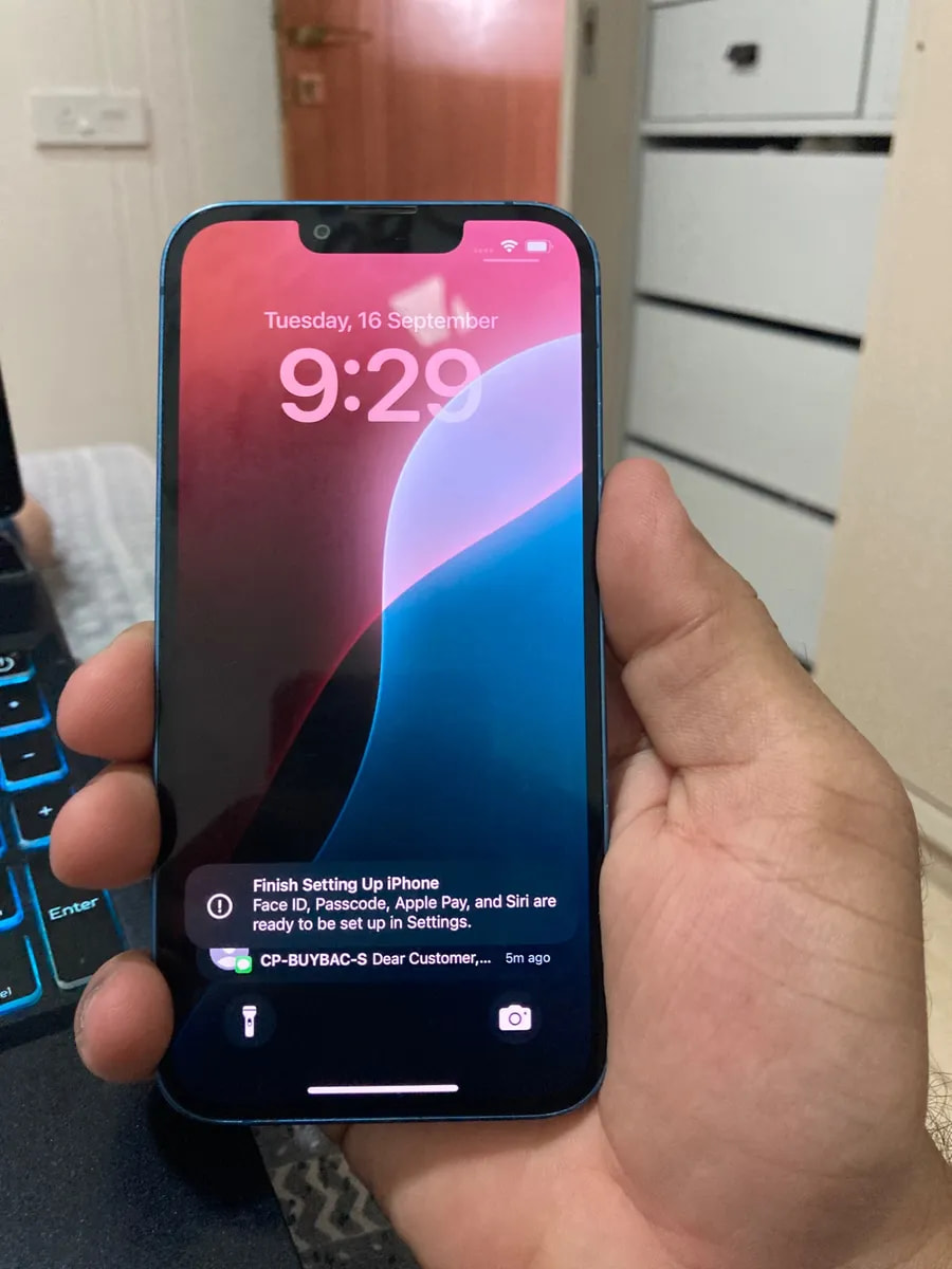 Apple iPhone 13