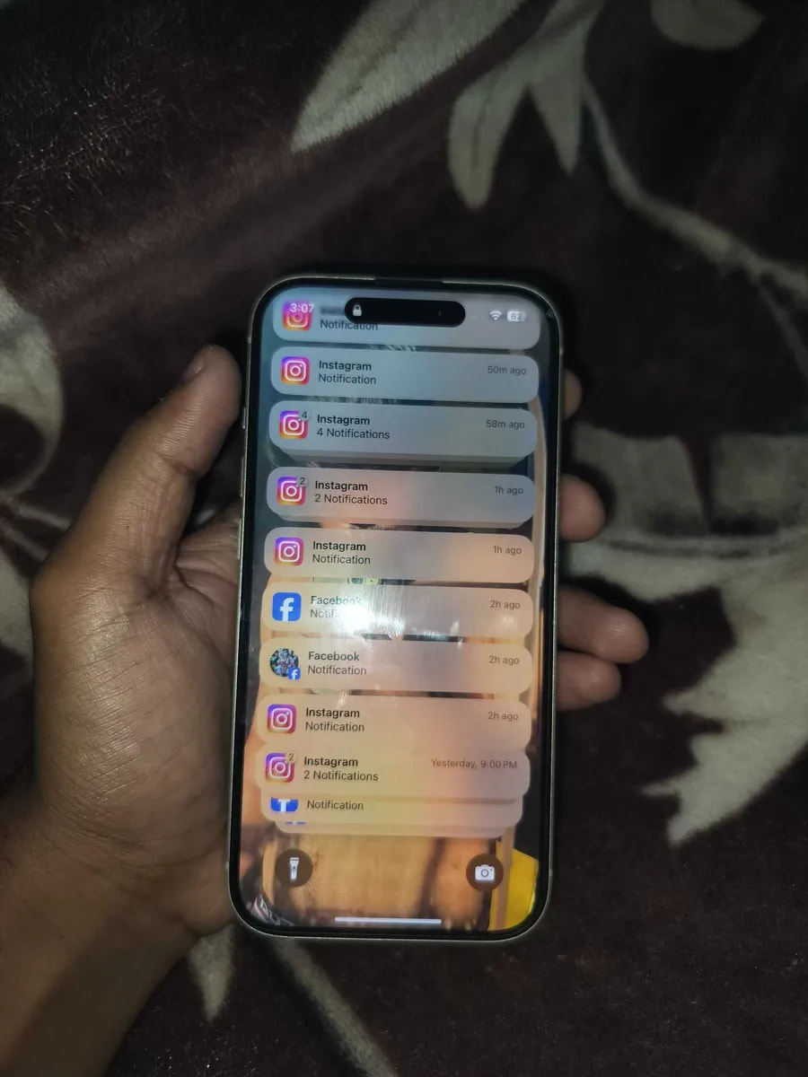Apple iPhone 15
