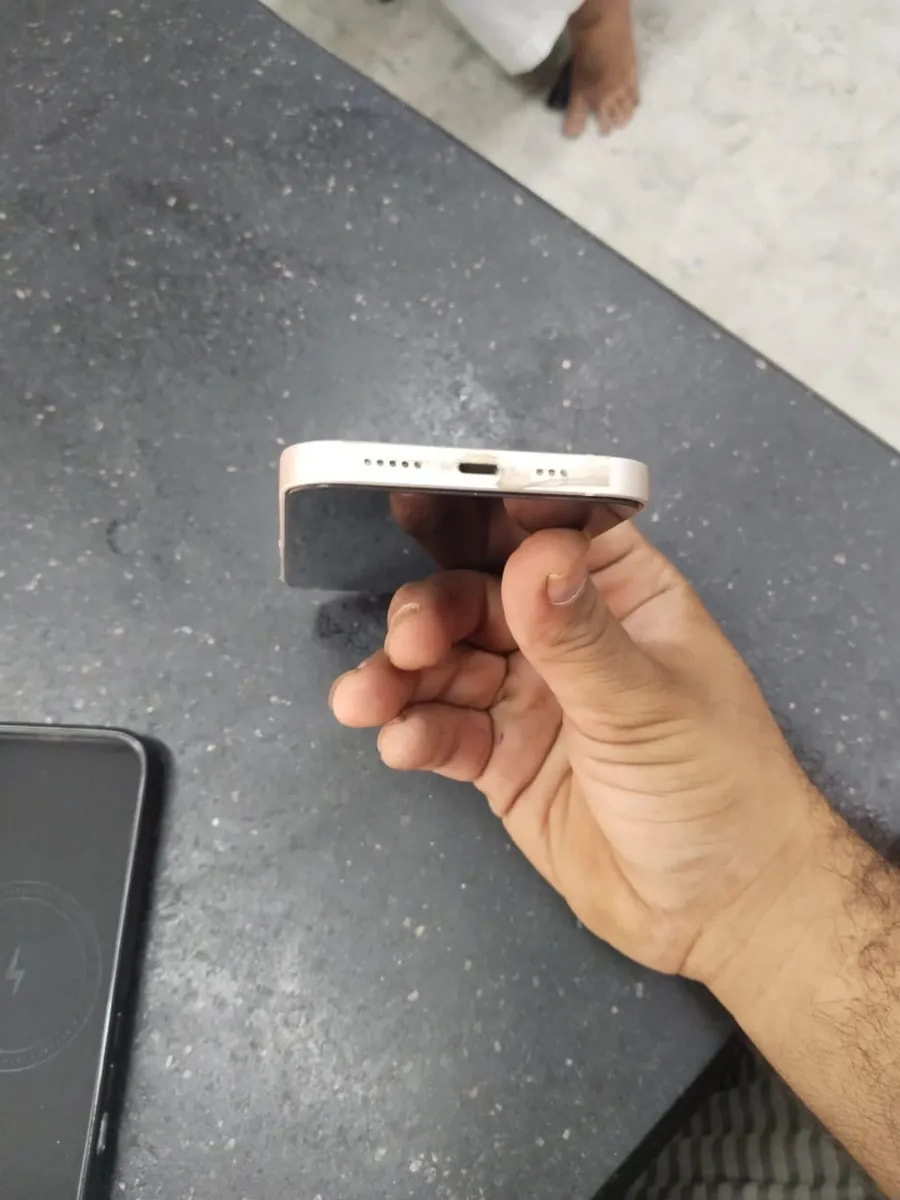 Apple iPhone 13