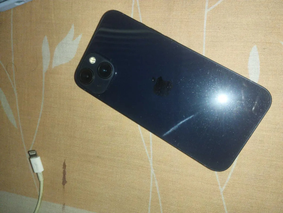 Apple iPhone 13