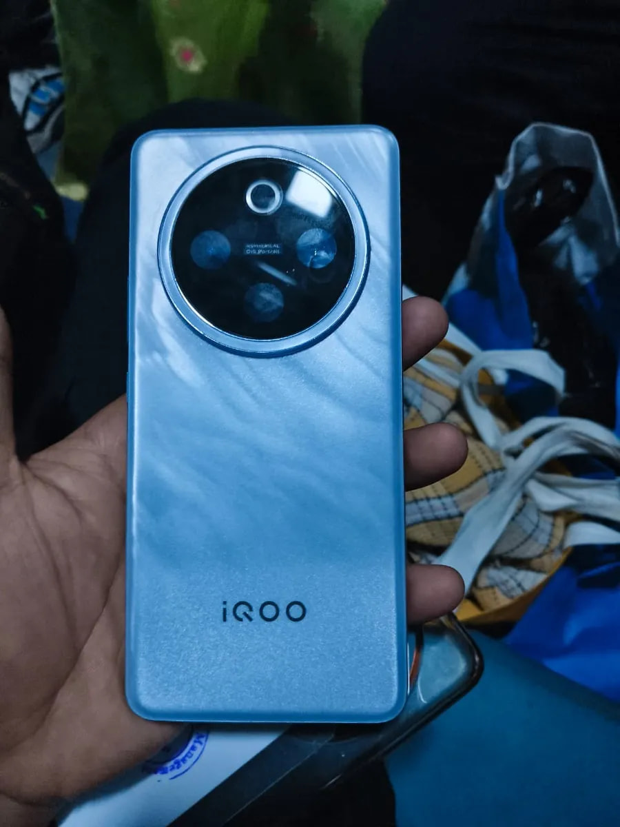 vivo iQOO Z10
