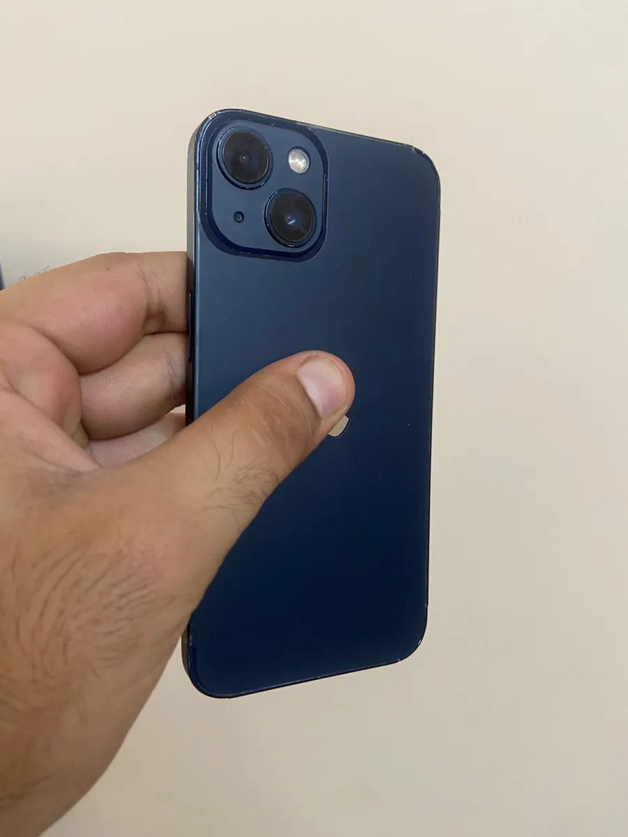 Apple iPhone 13