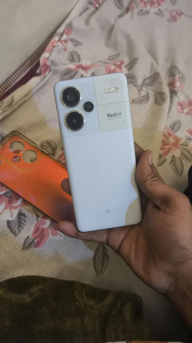 Xiaomi Redmi Note 13 Pro+