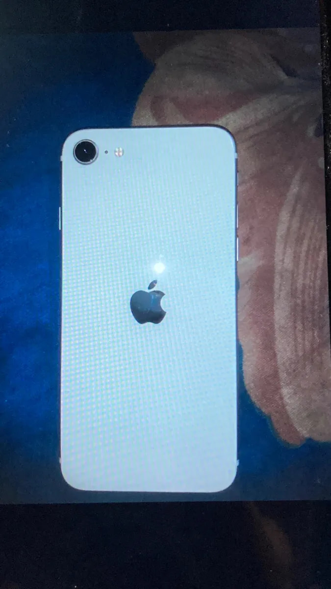 Apple iPhone SE (2020)