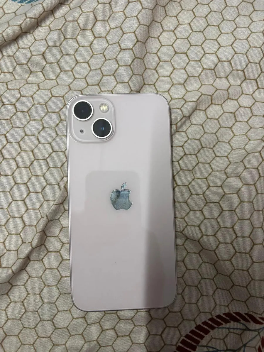 Apple iPhone 13