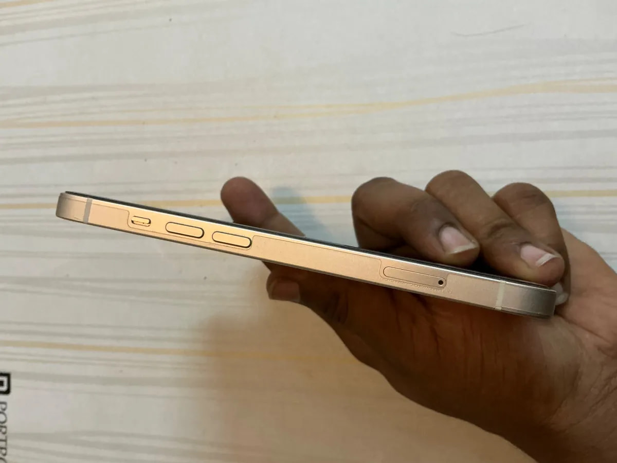 Apple iPhone 13