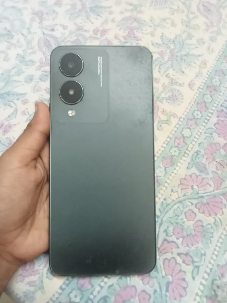 vivo Y17s