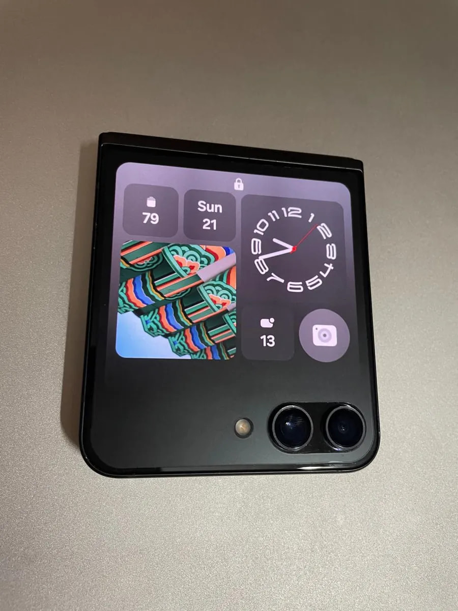 Samsung Galaxy Z Flip5