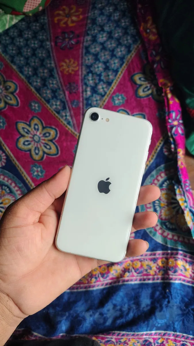 Apple iPhone SE (2020)