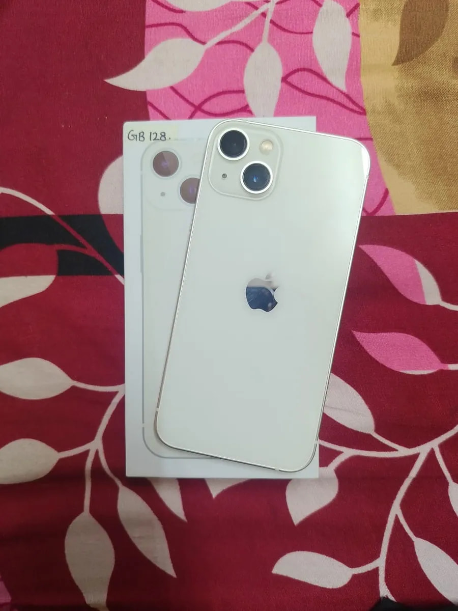 Apple iPhone 13